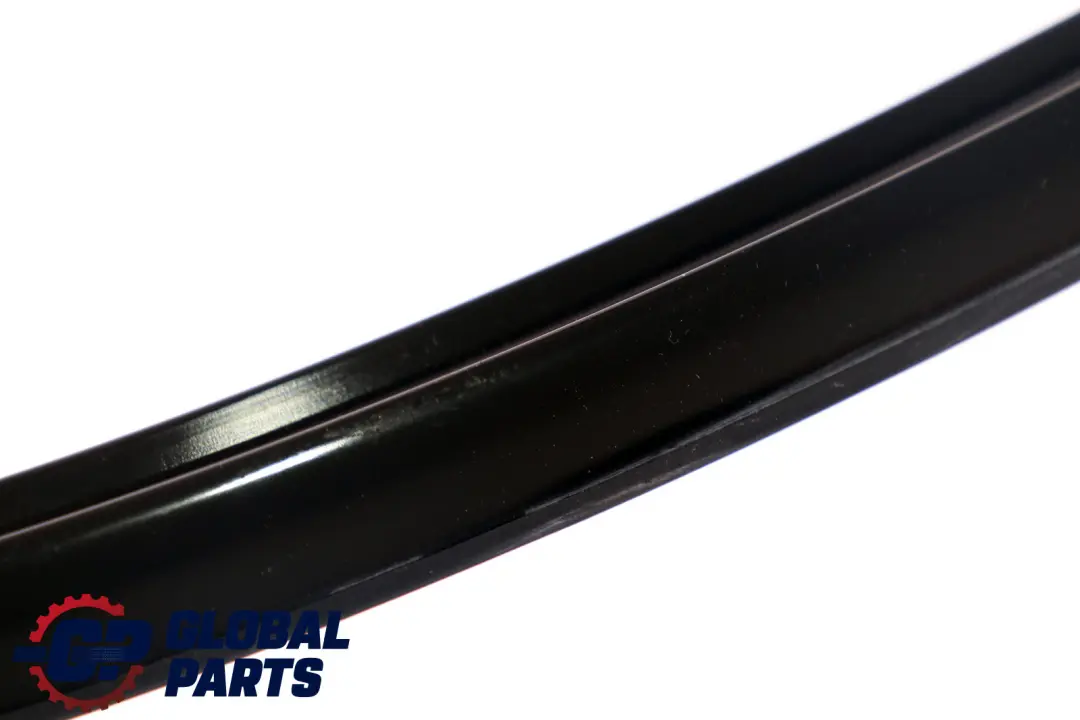 BMW X5 E53 Couverture Chassis de Fenetre Porte Avant Rechtsglanz Noir - SKU 8257684 - Numéro de pièce 51328257684