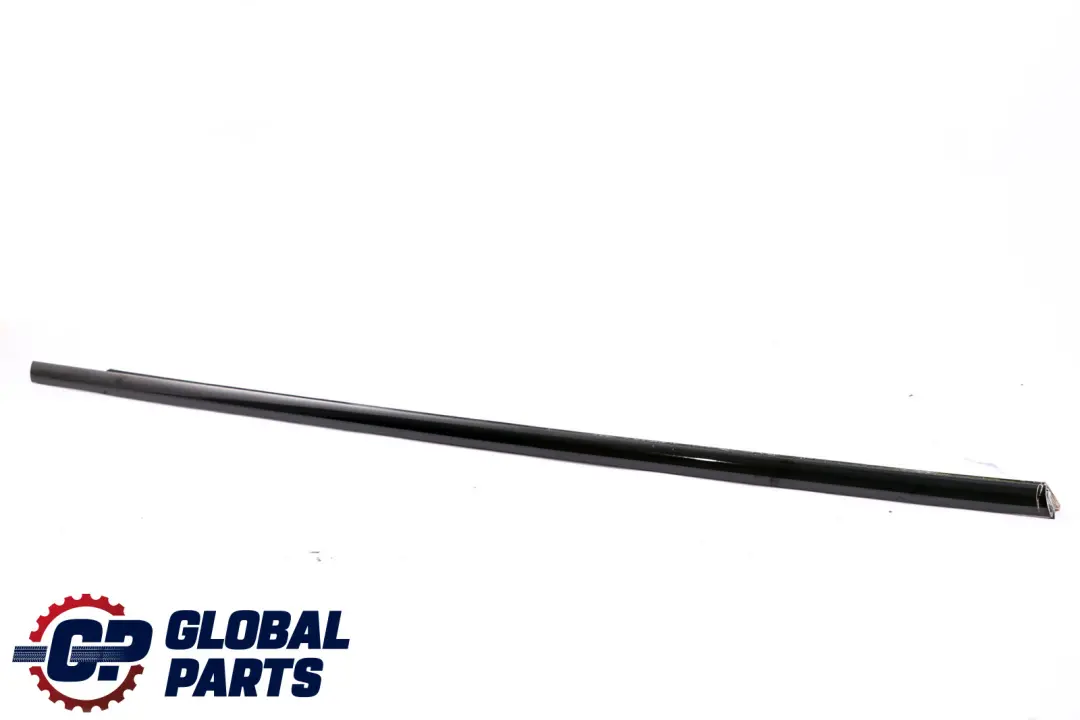 Outer Weatherstrip Front Door Righ O/S Glanzschwarz to BMW X5 Series E53 with Part number 8257702 BMW X5 Series E53 Outer Weatherstrip Front Door Righ O/S Glanzschwarz - SKU 8257702 - Part number 8257702