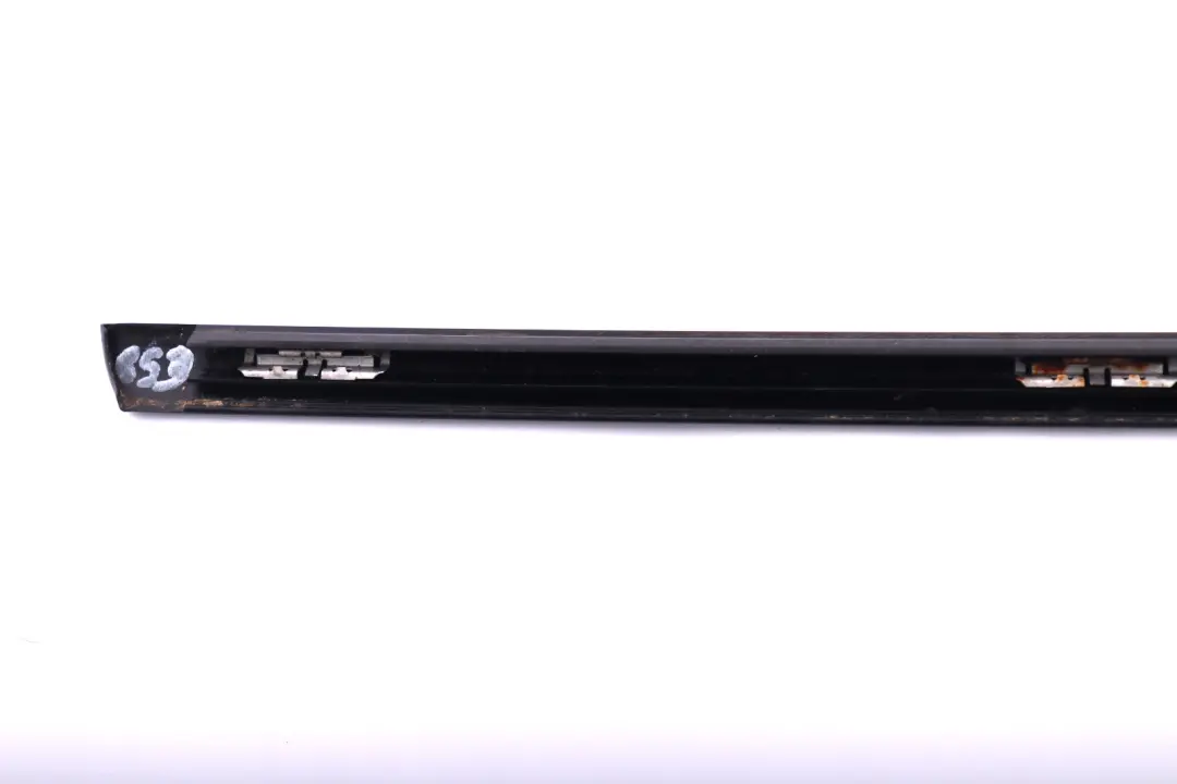 BMW X5 E53 Baguette Fenetre Laterale Arriere Linksglanzschwarz Noir - SKU 8257935 - Numéro de pièce 8257935