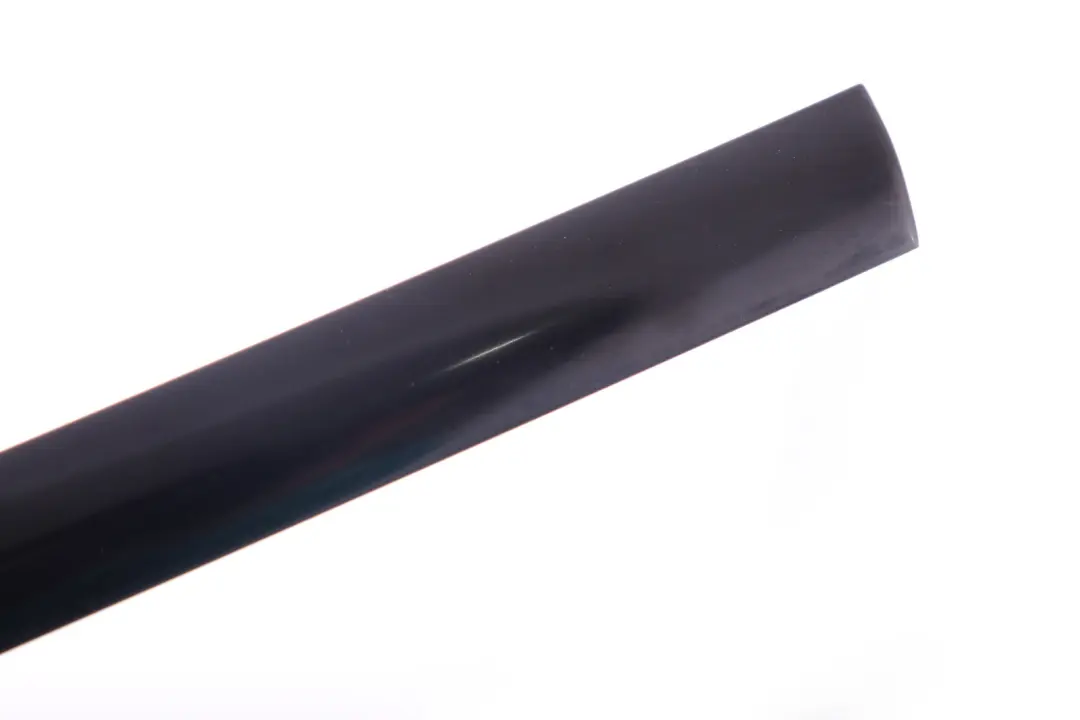 Listello Finestrino Posteriore Rechtsglanz Nero per BMW X5 E53 con numero di parte 8257936 BMW X5 E53 Listello Finestrino Posteriore Rechtsglanz Nero - SKU 8257936-1 - Numero di parte 8257936