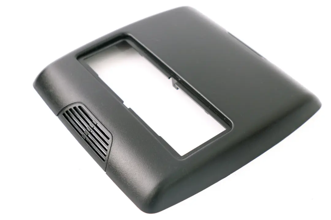 Tapa Techo Trasero Panel Negro 8258041 para BMW E53 con número de pieza 8258042 BMW E53 Tapa Techo Trasero Panel Negro 8258041 - SKU 8258042 - Número de pieza 8258042