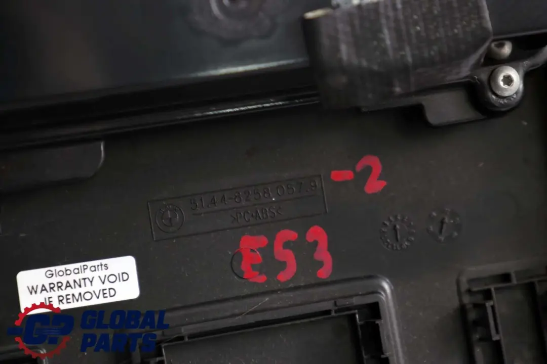 BMW E53 Światło Dachowe Wnętrza Przód Czarne - SKU 8258057-2 - Numer Części 8258057