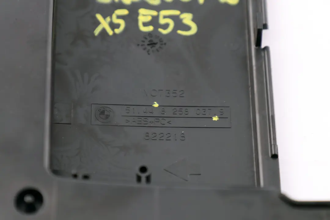 BMW X5 E53 Osłona Panelu Podsufitki Czarna - SKU 8258061-2 - Numer Części 8258061