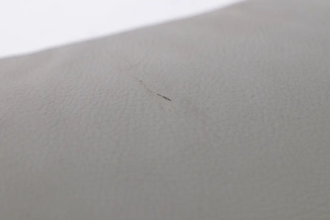 Cache Panneau Latéral De Garniture Arrière Droite Siège Gris pour BMW X5 E53 à propos du numéro de pièce 8258402 BMW X5 E53 Cache Panneau Latéral De Garniture Arrière Droite Siège Gris - SKU 8258402 - Numéro de pièce 8258402