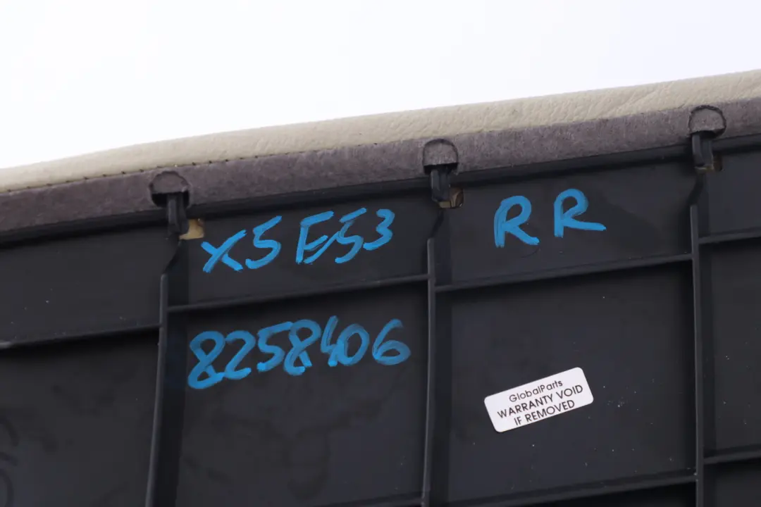 Skórzana osłona tył prawy zielona do BMW X5 E53 o numerze 8258406 BMW X5 E53 Skórzana osłona tył prawy zielona - SKU 8258406 - Numer Części 8258406