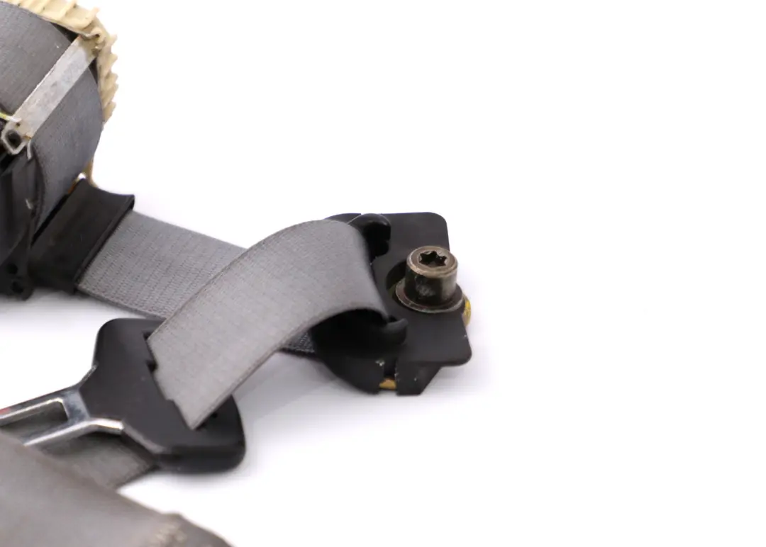 Ceinture supérieure arrière gauche Grau Grey pour BMW X5 Series E53 à propos du numéro de pièce 8259003 BMW X5 Series E53 Ceinture supérieure arrière gauche Grau Grey - SKU 8259003 - Numéro de pièce 8259003