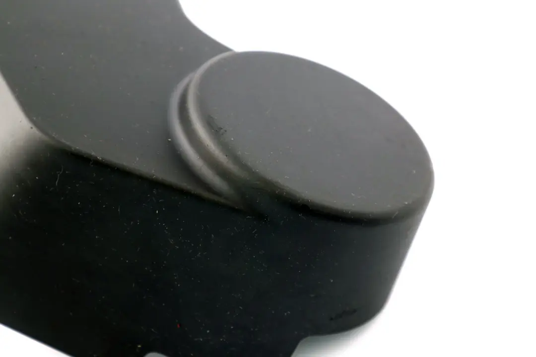 Front Seat Outer Left N/S Covering Cover Black Trim to BMW 7 Series E65 with Part number 8259801 BMW 7 Series E65 Front Seat Outer Left N/S Covering Cover Black Trim - SKU 8259803 - Part number 8259801