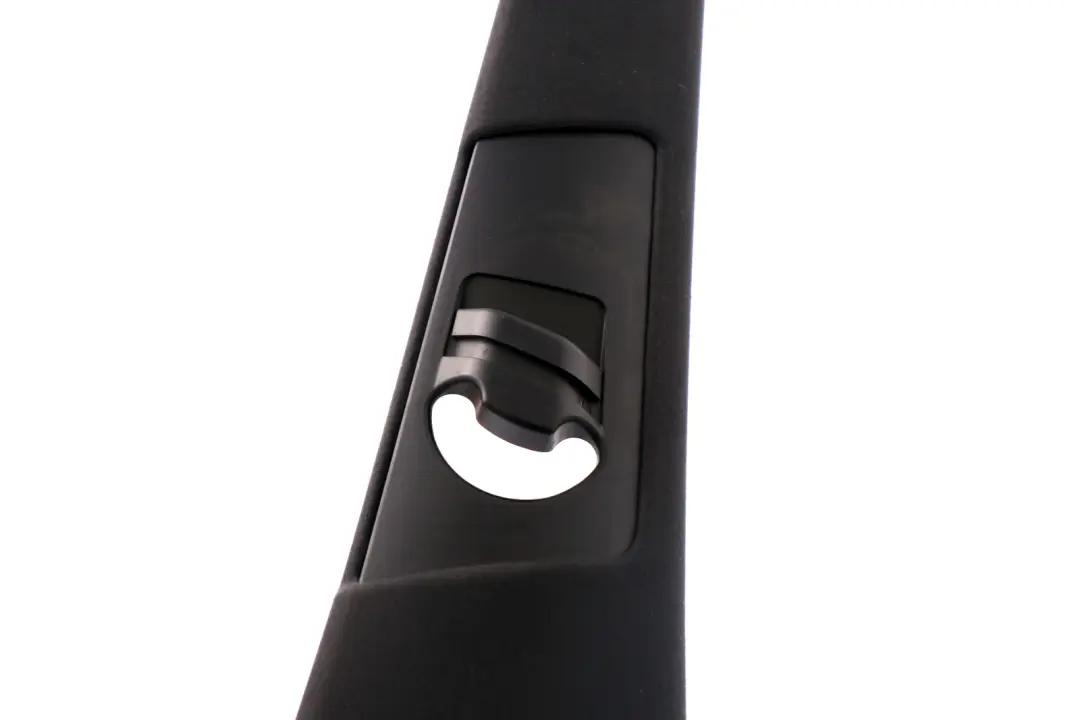 Carenatura Montante Centro Superiore Destro Sua Passeggero Nero per BMW X5 E53 con numero di parte 51438259820 BMW X5 E53 Carenatura Montante Centro Superiore Destro Sua Passeggero Nero - SKU 8259820 - Numero di parte 51438259820