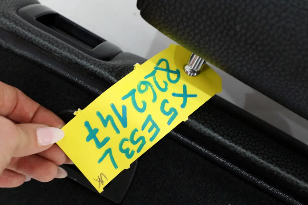 Sitzheizung Bezug Lehne hinten links Leder Schwarz für BMW X5 er E53 mit Teilenummer 8262147 BMW X5 er E53 Sitzheizung Bezug Lehne hinten links Leder Schwarz - SKU 8262147 - Teilenummer 8262147