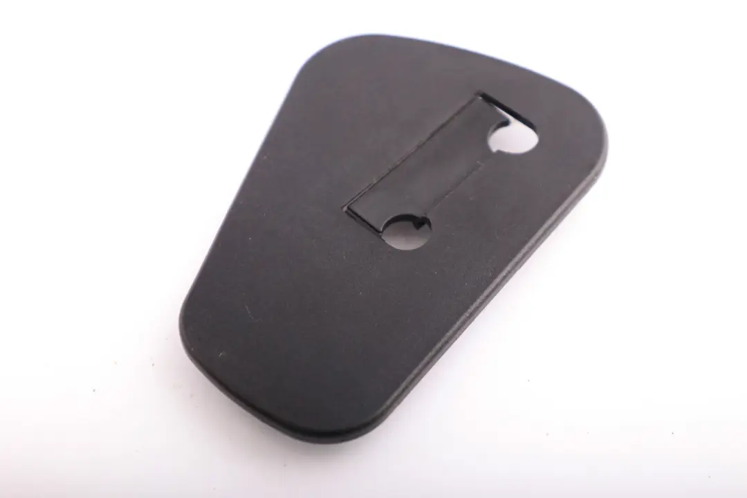 BMW 3 X3 Series E46 E83 E83N LCI Rear Right O/S Trim Cover Bracket Black - SKU 8262250 - Part number 8262250