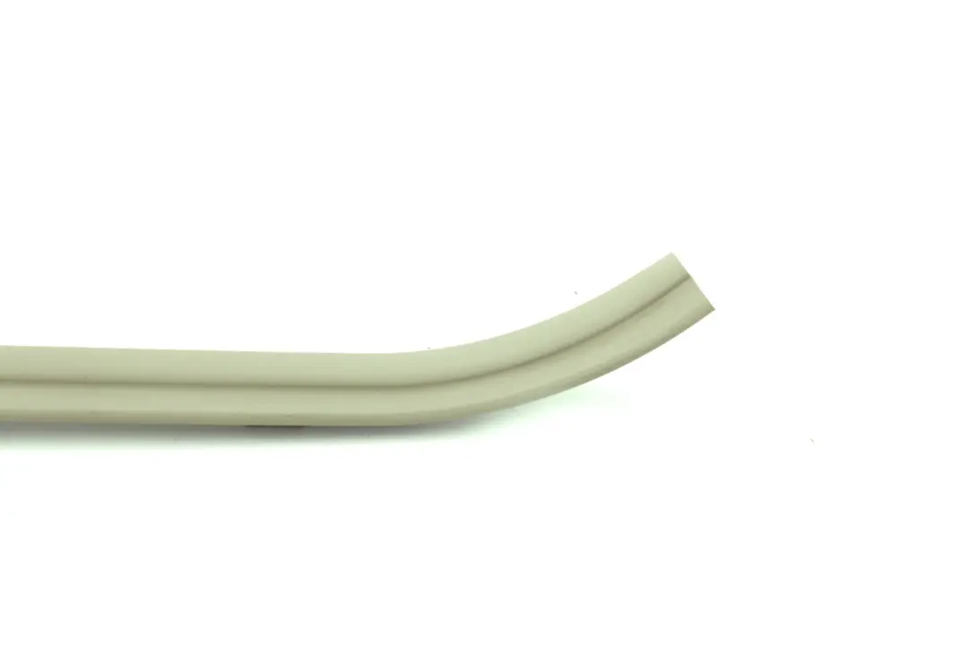 Tapa Entrada Kick Trim Delantero Derecho Verde Pastel 8402108 para BMW X5 E53 con número de pieza 8262624 BMW X5 E53 Tapa Entrada Kick Trim Delantero Derecho Verde Pastel 8402108 - SKU 8262624 - Número de pieza 8262624