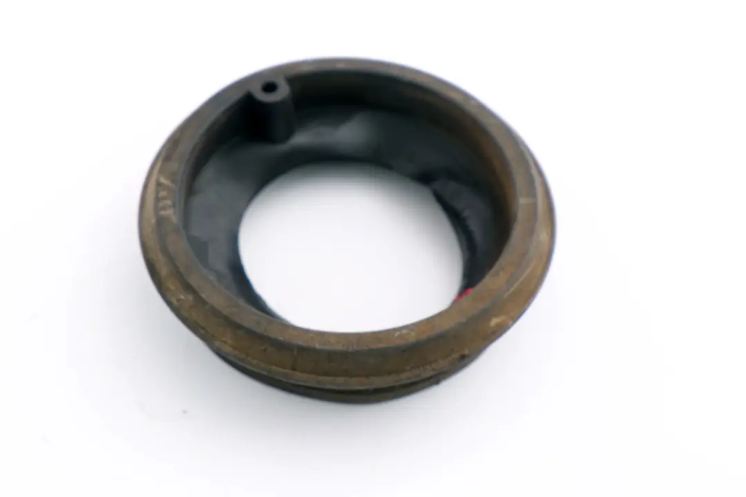 Filler Rubber Seal Cover Pot to BMW X5 Series E53 Fuel Tank with Part number 7034150 BMW X5 Series E53 Fuel Tank Filler Rubber Seal Cover Pot - SKU 8262703 - Part number 7034150