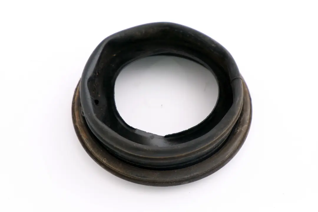 Filler Rubber Seal Cover Pot to BMW X5 Series E53 Fuel Tank with Part number 7034150 BMW X5 Series E53 Fuel Tank Filler Rubber Seal Cover Pot - SKU 8262703 - Part number 7034150
