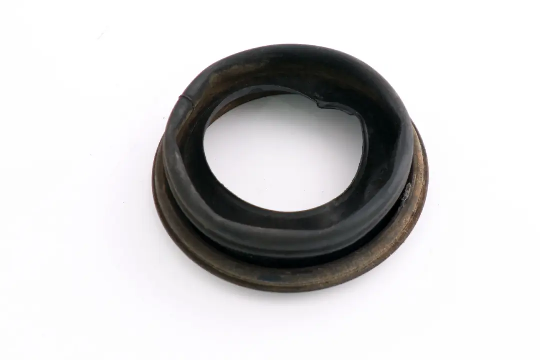 Filler Rubber Seal Cover Pot to BMW X5 Series E53 Fuel Tank with Part number 7034150 BMW X5 Series E53 Fuel Tank Filler Rubber Seal Cover Pot - SKU 8262703 - Part number 7034150