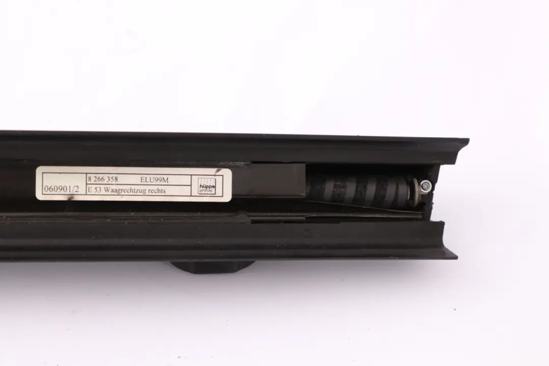 Destra Porta posteriore parasole Dunkel Grau per BMW X5 E53 con numero di parte 8266358 BMW X5 E53 Destra Porta posteriore parasole Dunkel Grau - SKU 8266358 - Numero di parte 8266358