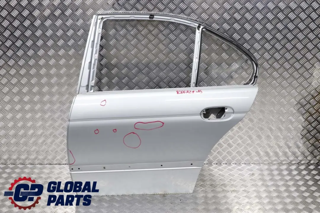 Berline Porte Arriere Gauche Arctique Argent Metallise - 309 pour BMW E39 à propos du numéro de pièce 8266721 BMW E39 Berline Porte Arriere Gauche Arctique Argent Metallise - 309 - SKU 8266721-AS - Numéro de pièce 8266721