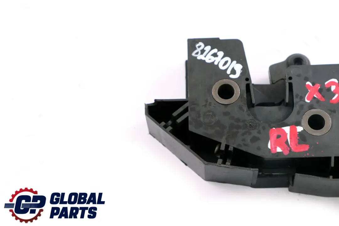 Supporto bloccaggio dello schienale sedile posteriore sinistro per BMW E83 con numero di parte 8267019 BMW E83 Supporto bloccaggio dello schienale sedile posteriore sinistro - SKU 8267019 - Numero di parte 8267019