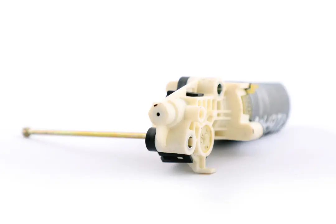  Kopf Stützen Verstellung BMW E46 E64 Vorne Rechts Sitz Aktuator - SKU 8267406 - Teilenummer 8267408