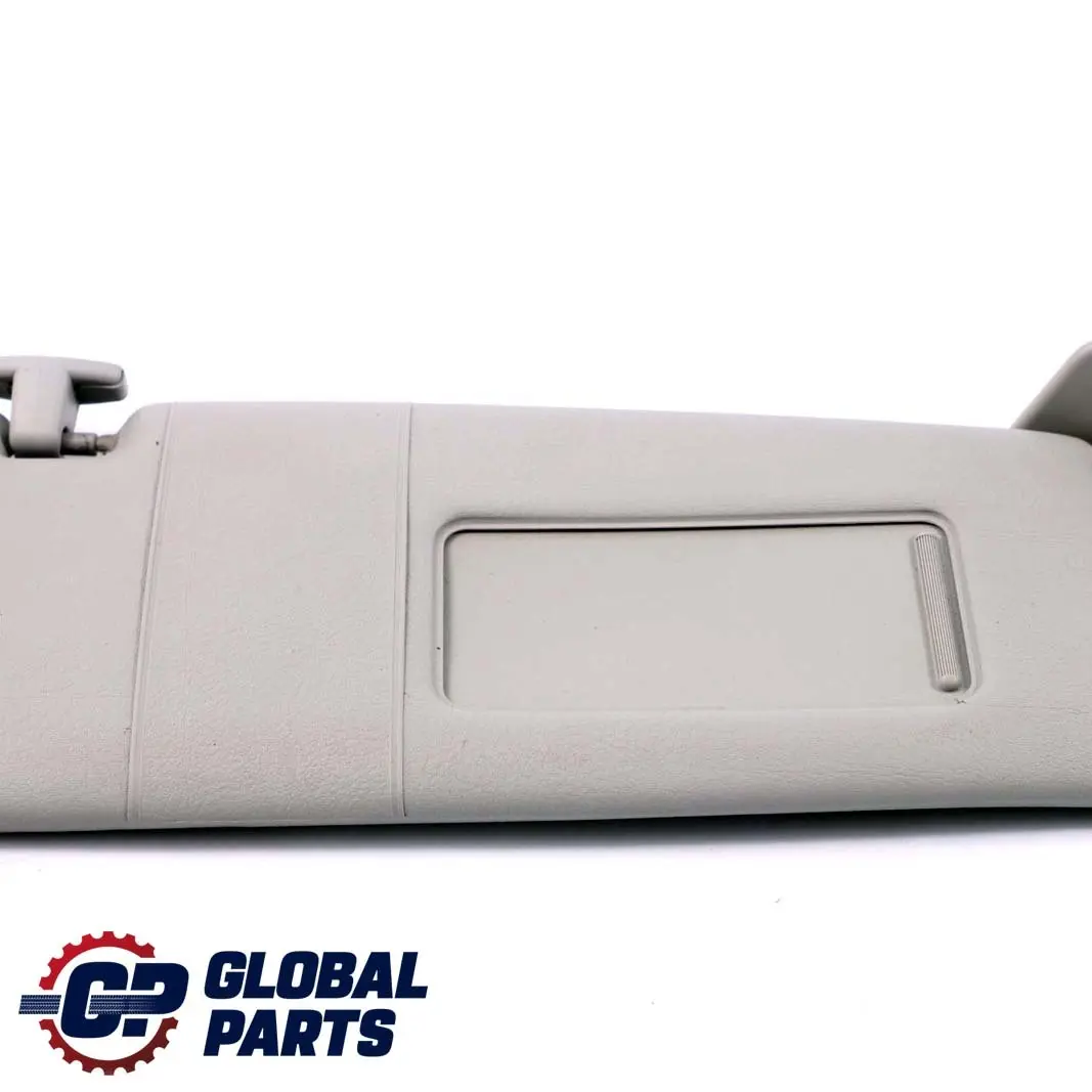 Parasol Espejo Iluminado Derecho Gris Claro para BMW E46 con número de pieza 8267898 BMW E46 Parasol Espejo Iluminado Derecho Gris Claro - SKU 8267898 - Número de pieza 8267898