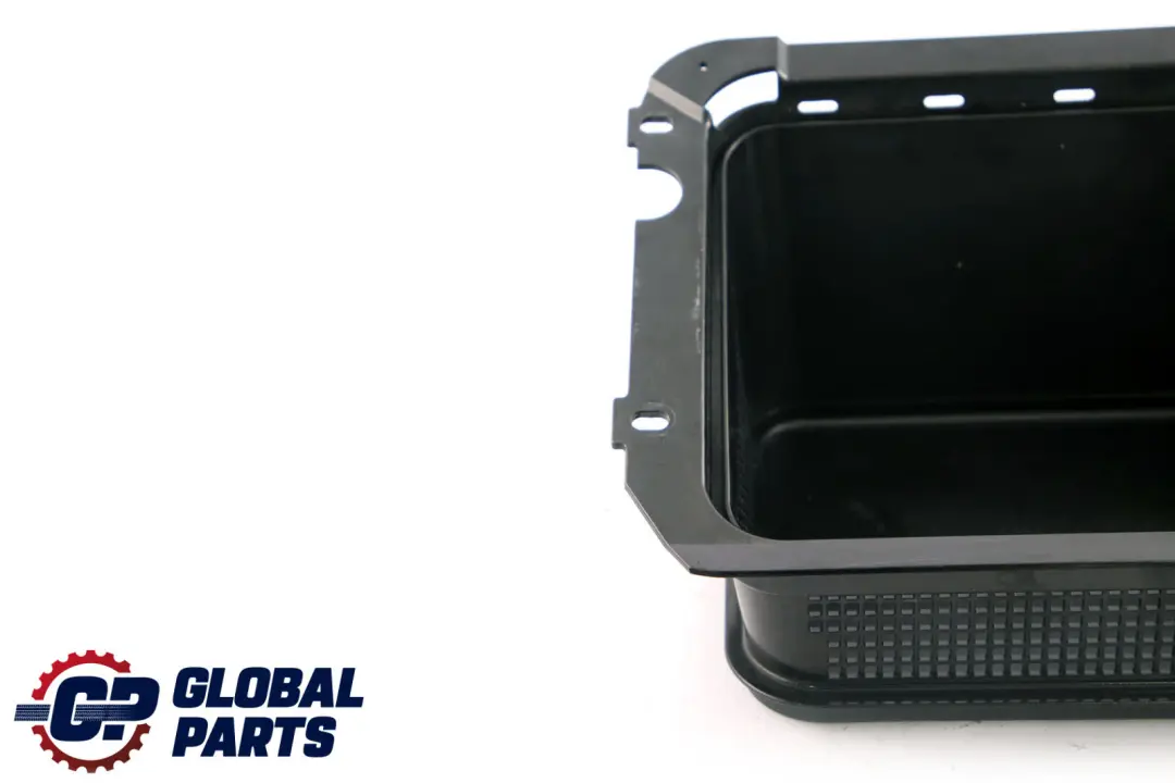 Subwoofer Cassette Speaker Box Compartiment pour BMW E46 à propos du numéro de pièce 8268954 BMW E46 Subwoofer Cassette Speaker Box Compartiment - SKU 8268954 - Numéro de pièce 8268954