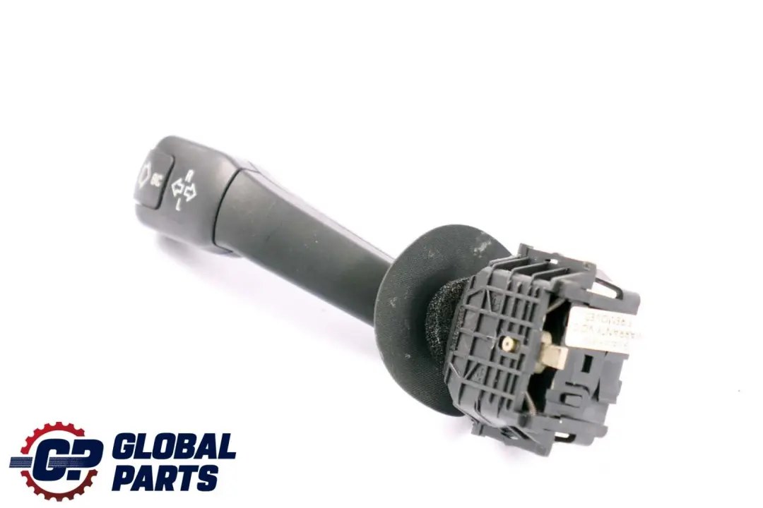Stalk Switch Indicatore di direzione per BMW E39 E38 con numero di parte 8352172 BMW E39 E38 Stalk Switch Indicatore di direzione - SKU 8352172 - Numero di parte 8352172