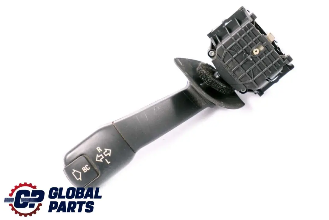 Stalk Switch Indicatore di direzione per BMW E39 E38 con numero di parte 8352172 BMW E39 E38 Stalk Switch Indicatore di direzione - SKU 8352172 - Numero di parte 8352172