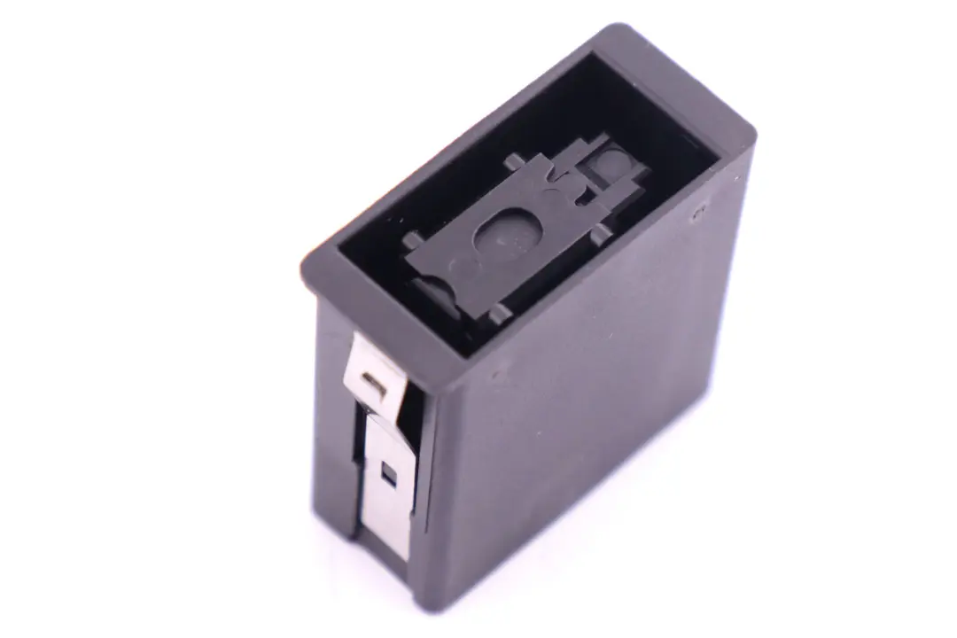 Chargeur Lampe Torche Boîte Gants pour BMW X3 X5 E39 E46 E60 E61 E83 E90 E91 à propos du numéro de pièce 8352336 BMW X3 X5 E39 E46 E60 E61 E83 E90 E91 Chargeur Lampe Torche Boîte Gants - SKU 8352336 - Numéro de pièce 8352336