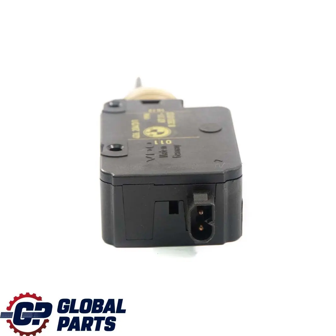 Actuador De bloqueo De La tapa del deposito De combustible para BMW E36 con número de pieza 8353013 BMW E36 Actuador De bloqueo De La tapa del deposito De combustible - SKU 8353013 - Número de pieza 8353013