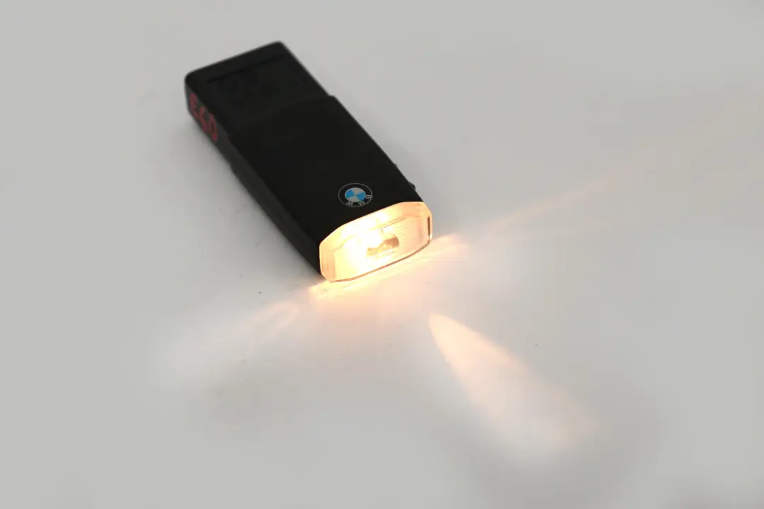 Flashlight Light Lamp Glovebox Torch 6962052 to BMW E46 E90 E60 E67 X3 E83 X5 E53 with Part number 8360066 BMW E46 E90 E60 E67 X3 E83 X5 E53 Flashlight Light Lamp Glovebox Torch 6962052 - SKU 8360066 - Part number 8360066