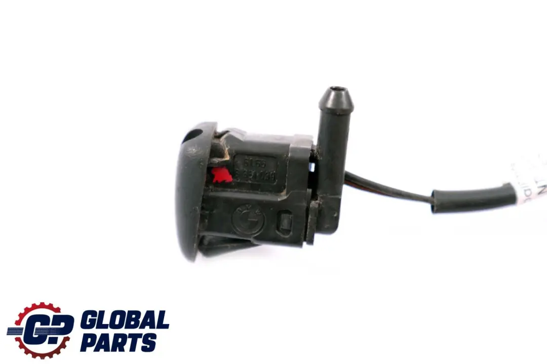 BMW 5 Series E39 Windscreen Cleaning Heated Spray Nozzle - SKU 8361042 - Part number 8361042