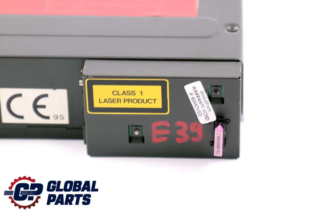 Caricatore CD a 6 dischi senza caricatore per BMW E39 con numero di parte 8361584 BMW E39 Caricatore CD a 6 dischi senza caricatore - SKU 8361584 - Numero di parte 8361584