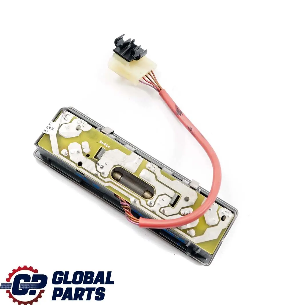 Techo Interior Trasero Luz Central De Lectura Gris para BMW E36 con número de pieza 8361616 BMW E36 Techo Interior Trasero Luz Central De Lectura Gris - SKU 8361616 - Número de pieza 8361616