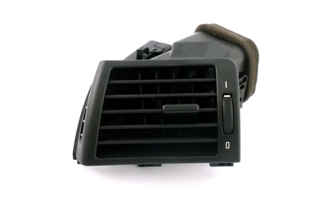 Luftführung Frischluftgrill links Schwarz 6422 für BMW 3 er E46 mit Teilenummer 8361897 BMW 3 er E46 Luftführung Frischluftgrill links Schwarz 6422 - SKU 8361897 - Teilenummer 8361897