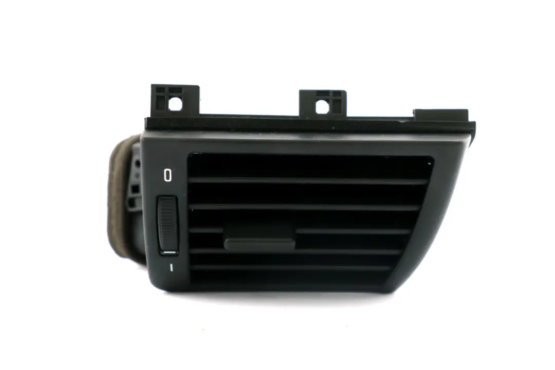 Fresh Air Grille Left Dash Heater Vent Part Black para BMW E46 con número de pieza 8361897 BMW E46 Fresh Air Grille Left Dash Heater Vent Part Black - SKU 8361897 - Número de pieza 8361897