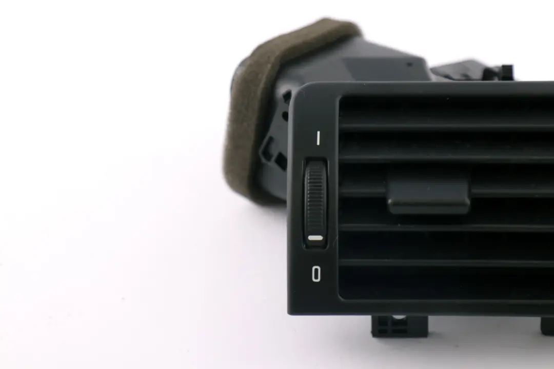 Nawiew kratka prawa wlot powietrza do BMW E46 o numerze 8361898 BMW E46 Nawiew kratka prawa wlot powietrza - SKU 8361898 - Numer Części 8361898