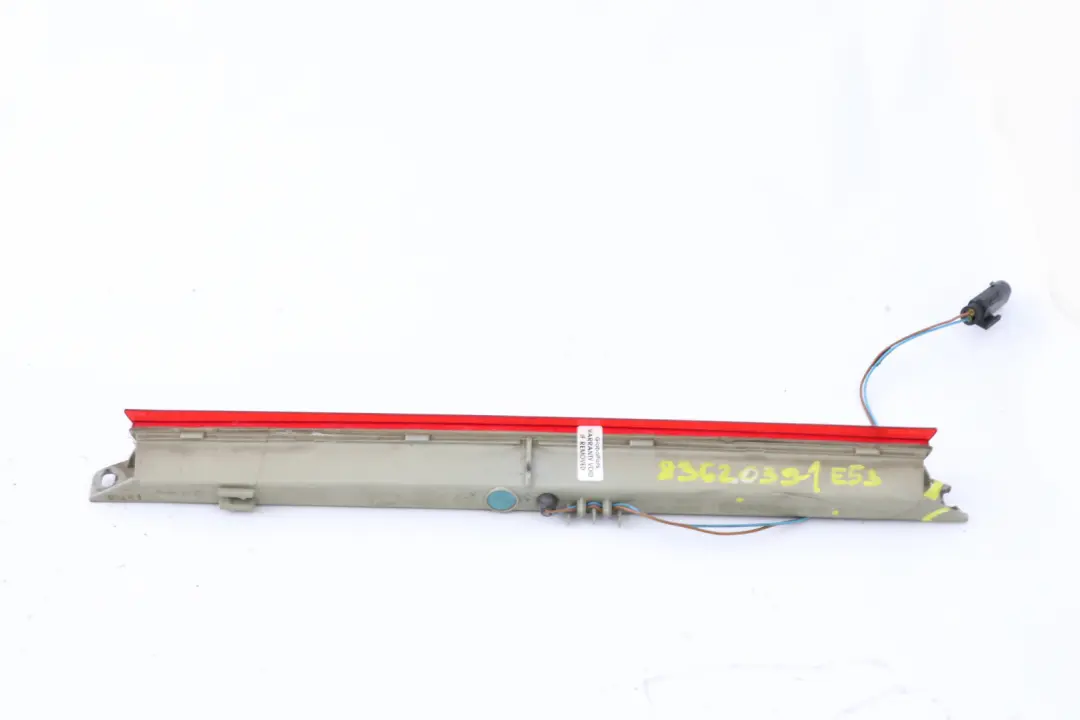 Troisième feu stop rouge 6325 pour BMW E53 à propos du numéro de pièce 8362039 BMW E53 Troisième feu stop rouge 6325 - SKU 8362039-1 - Numéro de pièce 8362039