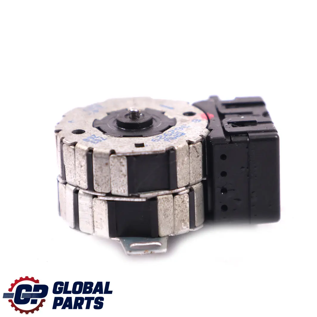 Actuateur Fussraumklappen pour BMW 3 E36 à propos du numéro de pièce 8362929 BMW 3 E36 Actuateur Fussraumklappen - SKU 8362929 - Numéro de pièce 8362929