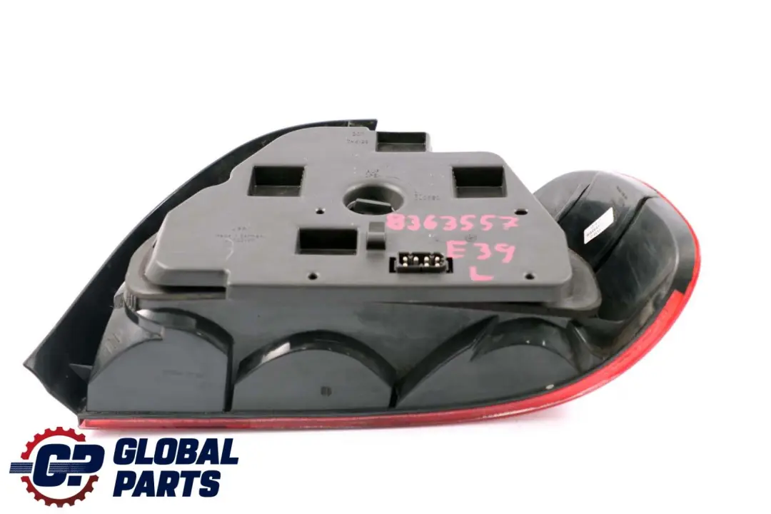 Heckleuchte Heckklappe Links für BMW 5 er E39 mit Teilenummer 8363557 BMW 5 er E39 Heckleuchte Heckklappe Links - SKU 8363557 - Teilenummer 8363557