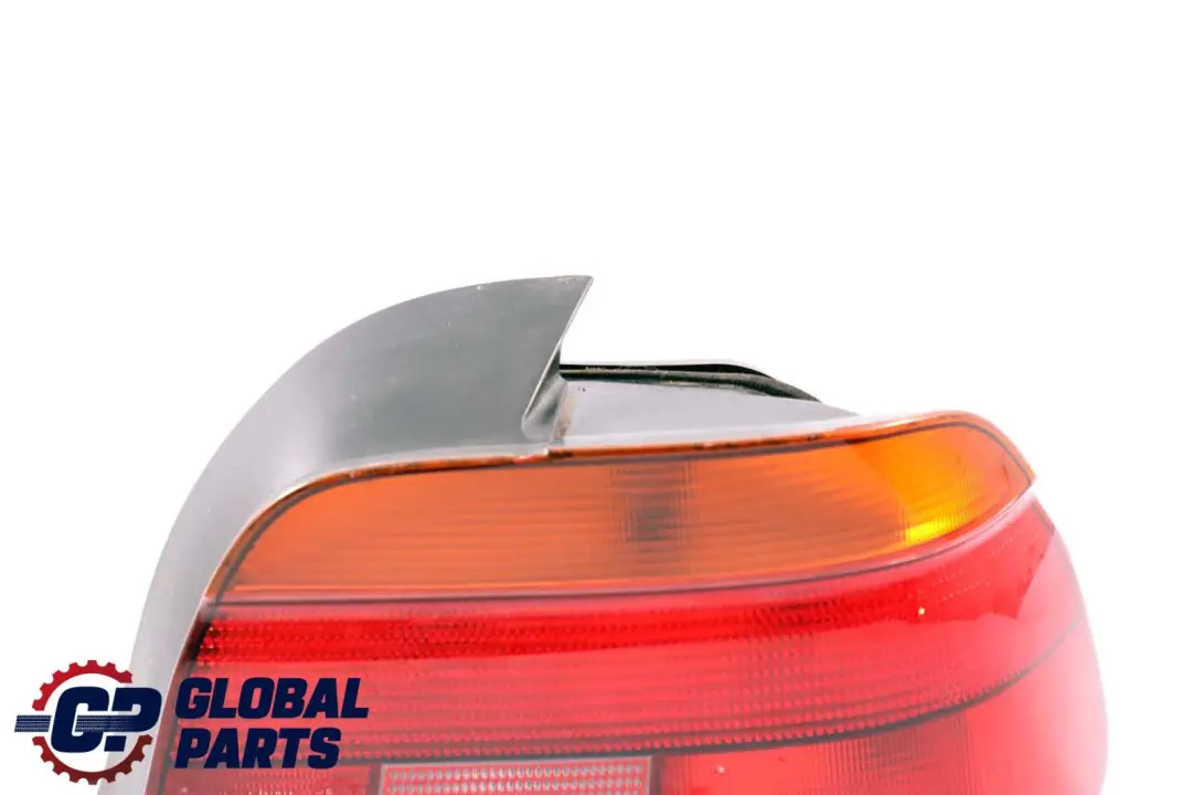 Luz Trasera Derecha para BMW E39 con número de pieza 8363558 BMW E39 Luz Trasera Derecha - SKU 8363558 - Número de pieza 8363558