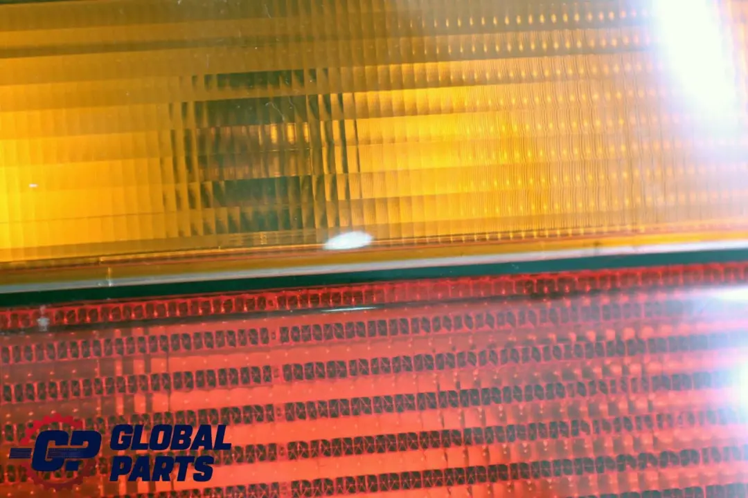 Luz Trasera Derecha para BMW E39 con número de pieza 8363558 BMW E39 Luz Trasera Derecha - SKU 8363558 - Número de pieza 8363558