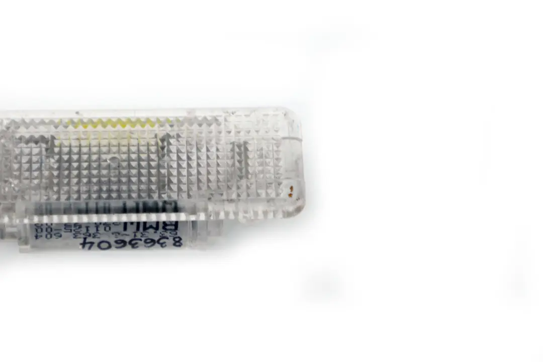 Lampara De Piso Delantera Trasera En Panel De Puerta para BMW X5 E53 E39 E52 con número de pieza 8363604 BMW X5 E53 E39 E52 Lampara De Piso Delantera Trasera En Panel De Puerta - SKU 8363604 - Número de pieza 8363604