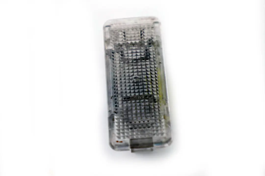 BMW X5 E53 E39 E52 Lampara De Piso Delantera Trasera En Panel De Puerta - SKU 8363604 - Número de pieza 8363604