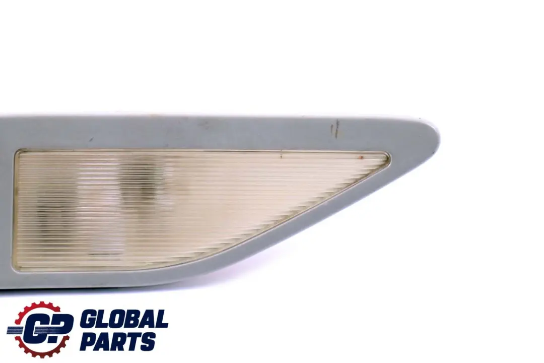 Leseleuchte Hinten Links Grau für BMW 5 er E39 mit Teilenummer 8363611 BMW 5 er E39 Leseleuchte Hinten Links Grau - SKU 8363611 - Teilenummer 8363611