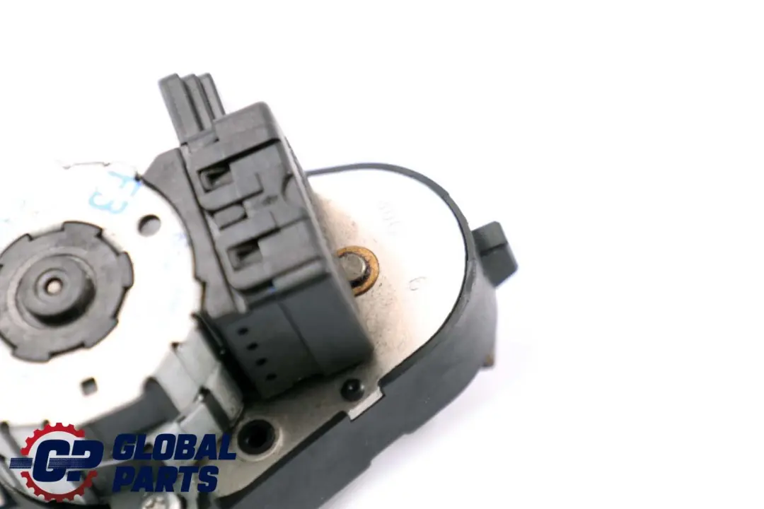 BMW 5 er E39 Stellantrieb Fussraumklappen - SKU 8363797 - Teilenummer 8363797