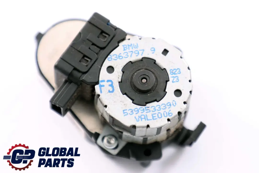 Actuator Foot Room Flaps to BMW 5 Series E39 with Part number 8363797 BMW 5 Series E39 Actuator Foot Room Flaps - SKU 8363797 - Part number 8363797