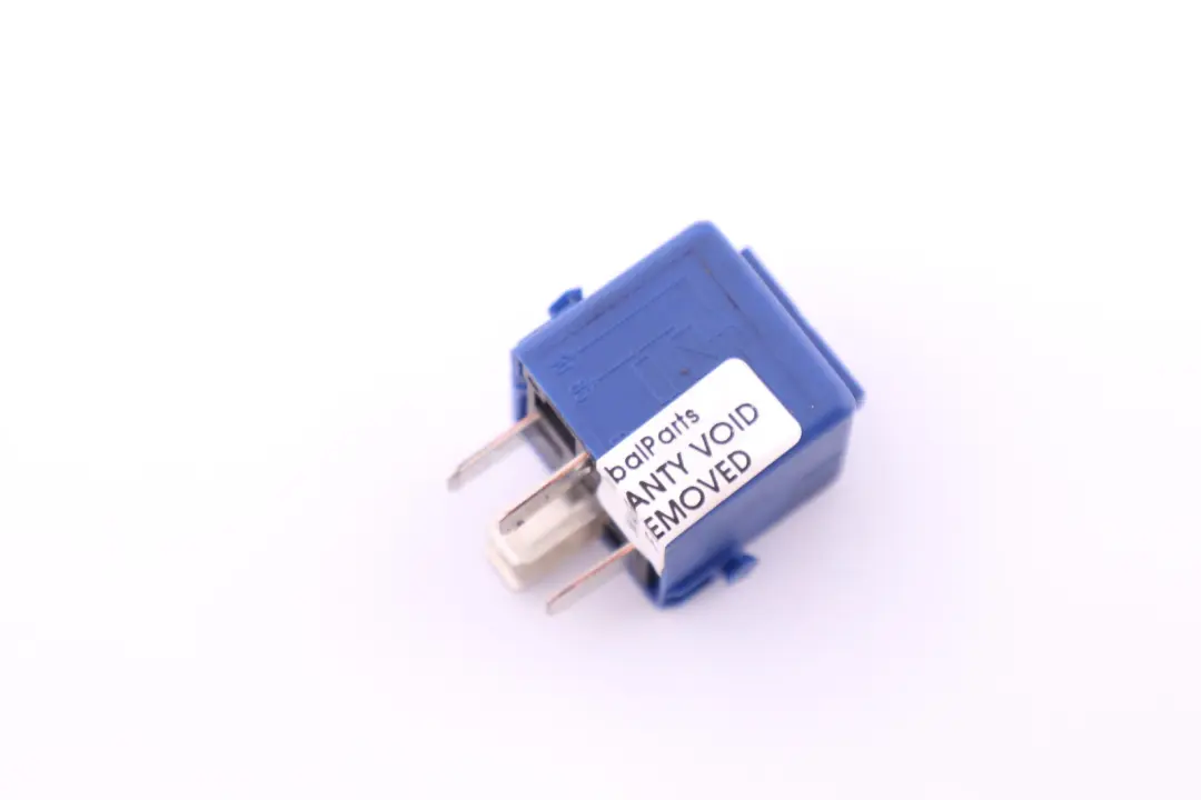BMW 3 7 X3 Z4 E45 E65 E83 E85 Relais Schliesser ultramarineblau Blue - SKU 8364582 - Teilenummer 8364582