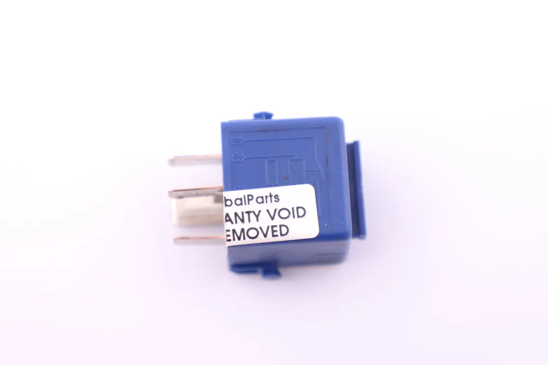 BMW 3 7 X3 Z4 E45 E65 E83 E85 Relais Schliesser ultramarineblau Blue - SKU 8364582 - Teilenummer 8364582