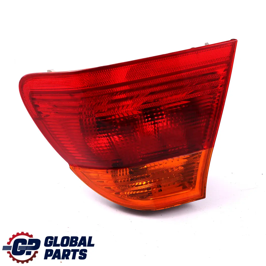Light In The Side Panel White Right O/S to BMW 3 Series E46 Saloon Rear with Part number 8364922 BMW 3 Series E46 Saloon Rear Light In The Side Panel White Right O/S - SKU 8364922 - Part number 8364922