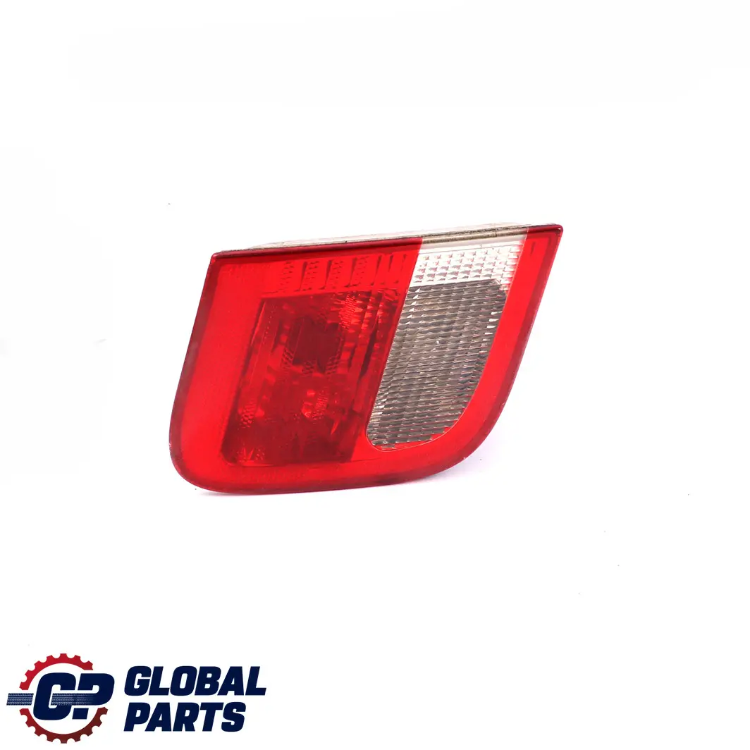 Lampka Bagażnika Lewa do BMW E46 o numerze 8364923 BMW E46 Lampka Bagażnika Lewa - SKU 8364923 - Numer Części 8364923