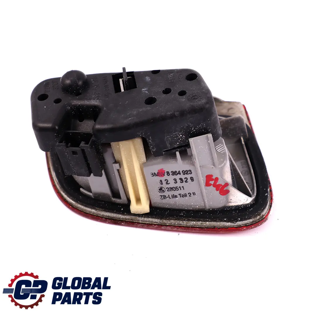 Lampka Bagażnika Lewa do BMW E46 o numerze 8364923 BMW E46 Lampka Bagażnika Lewa - SKU 8364923 - Numer Części 8364923